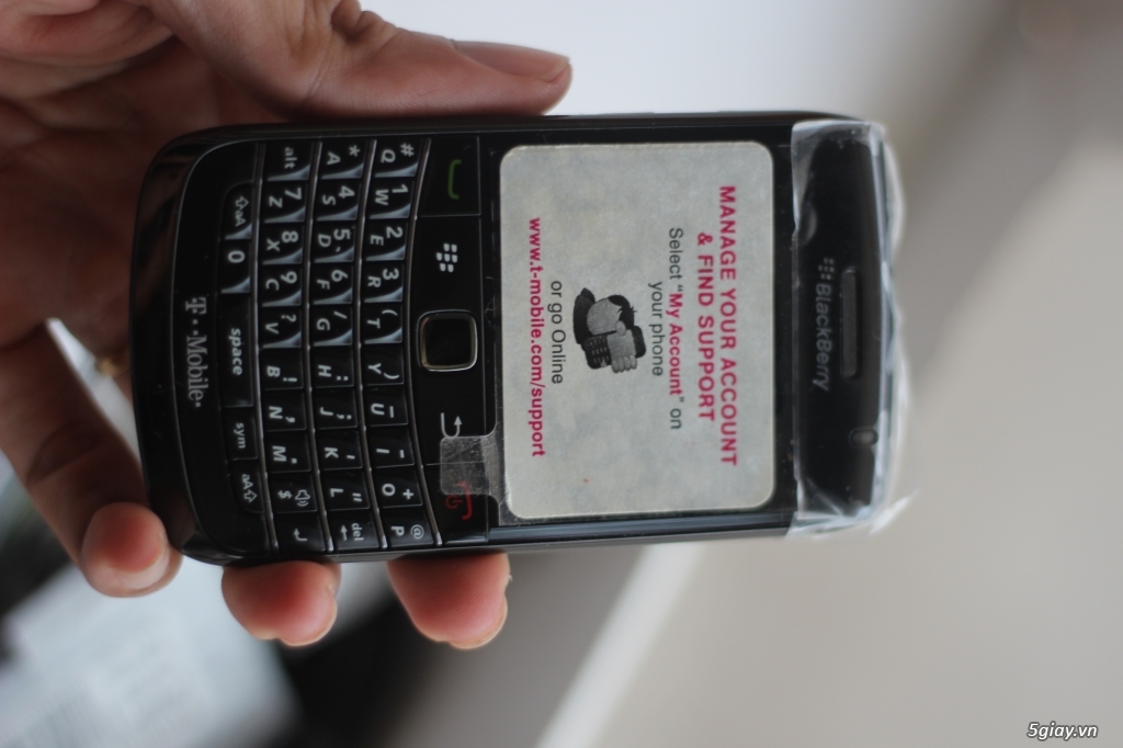 BB BOLD 9780 Black T-Mobile 100% Full-box - 1