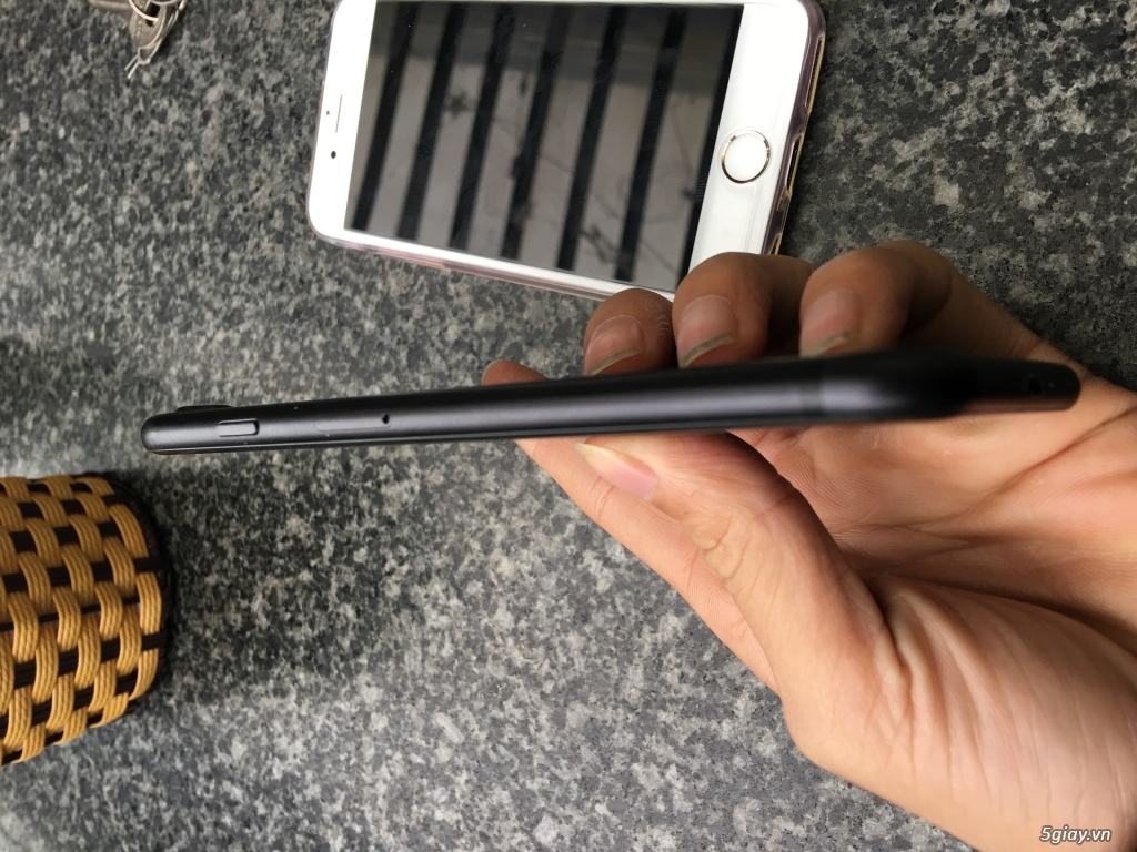 iPhone 7 128 matte black - 2