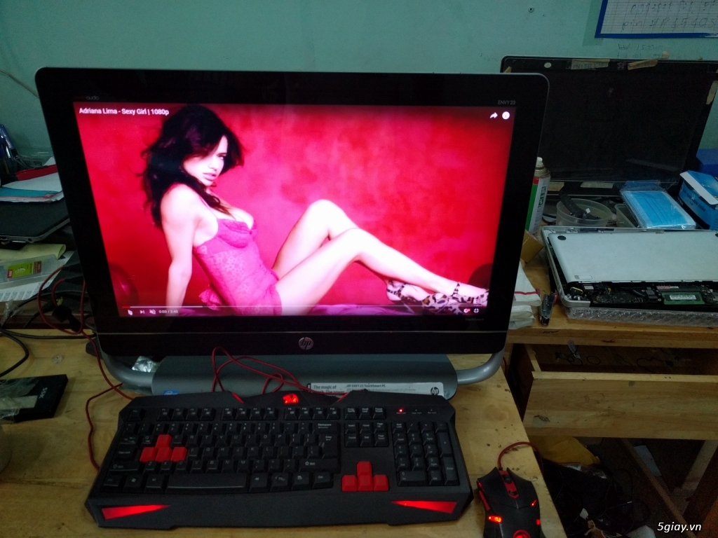 Envy 23 Touchsmart All in One PC - 2