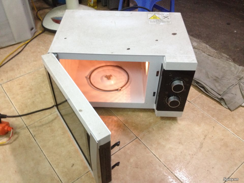 Sửa lò vi sóng electrolux không làm nóng thức ăn tại Hà Nội - 2