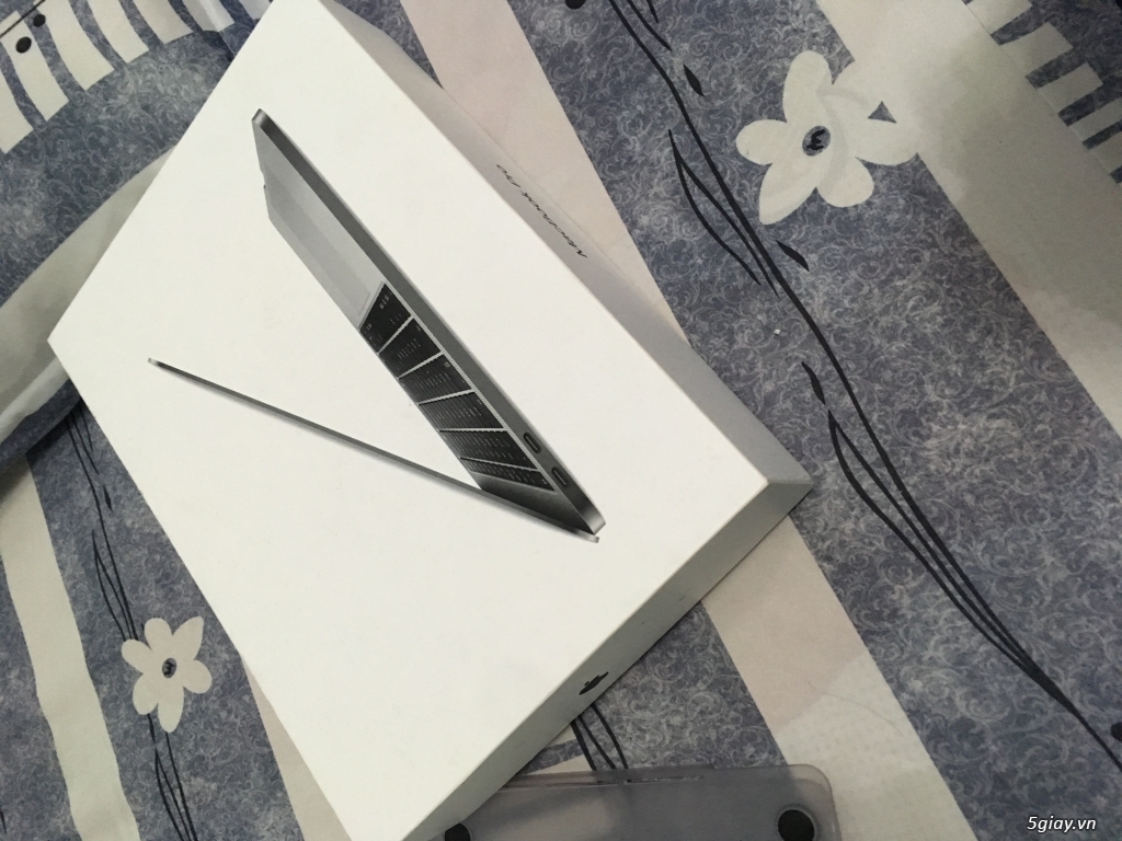 Macbook Pro retina 13” 2017 fullbox bảo hành dài