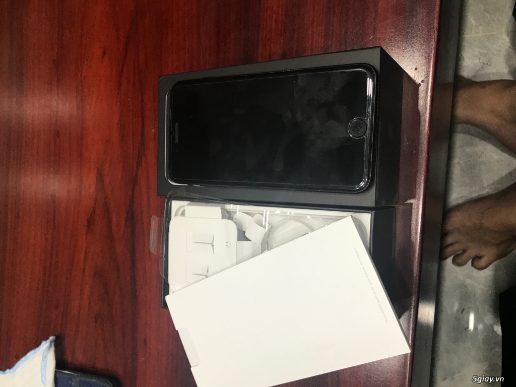 Bán IP7 Plus đen bóng 128gb full box mới 98% | 5giay