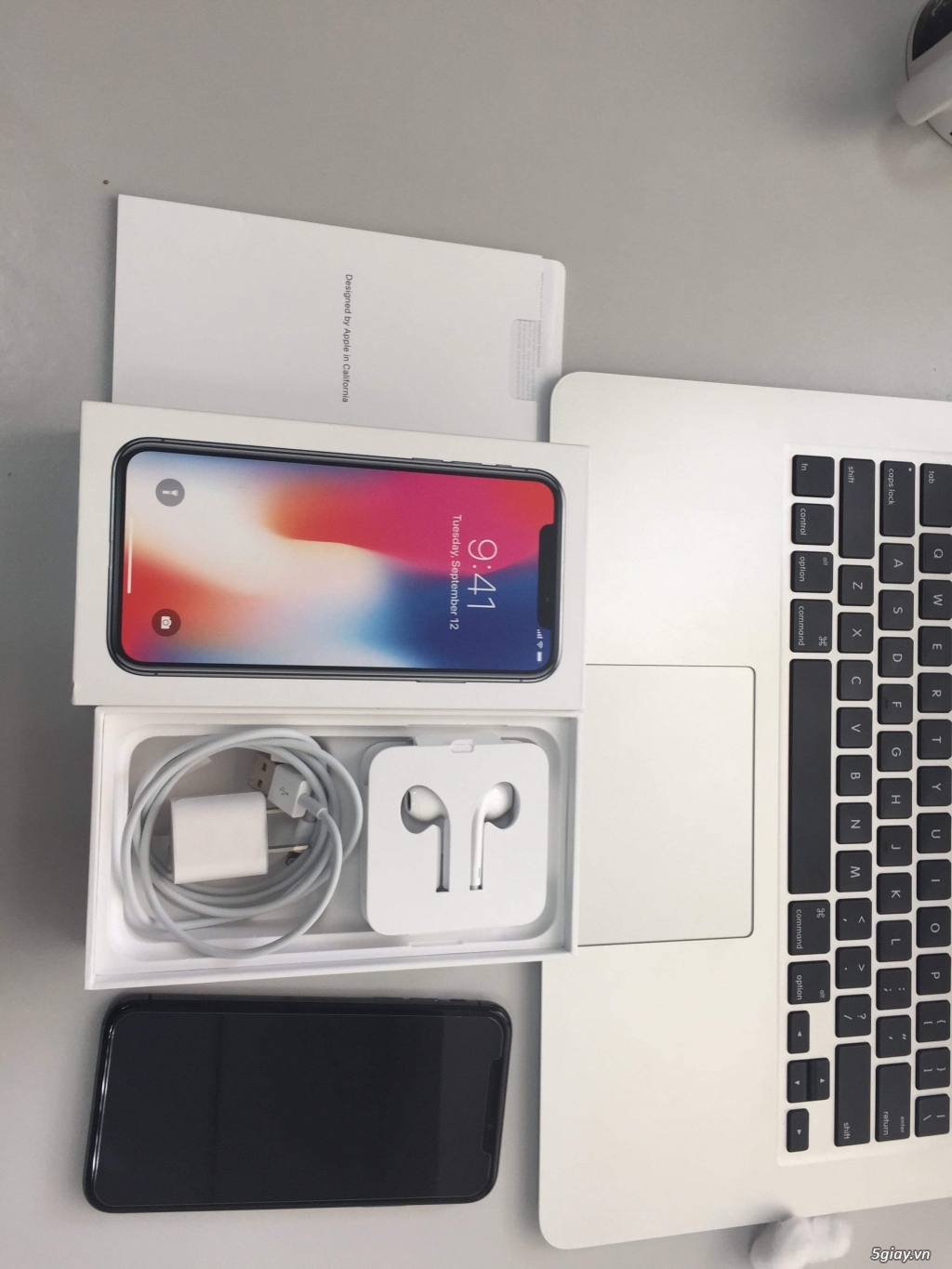 Iphone X, 64G, like new, quốc tế!