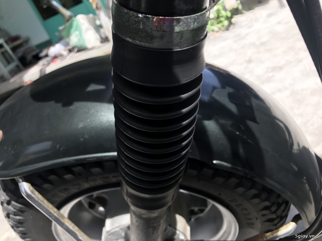 Xe hiếm Suzuki RV50 2 thì, côn tay