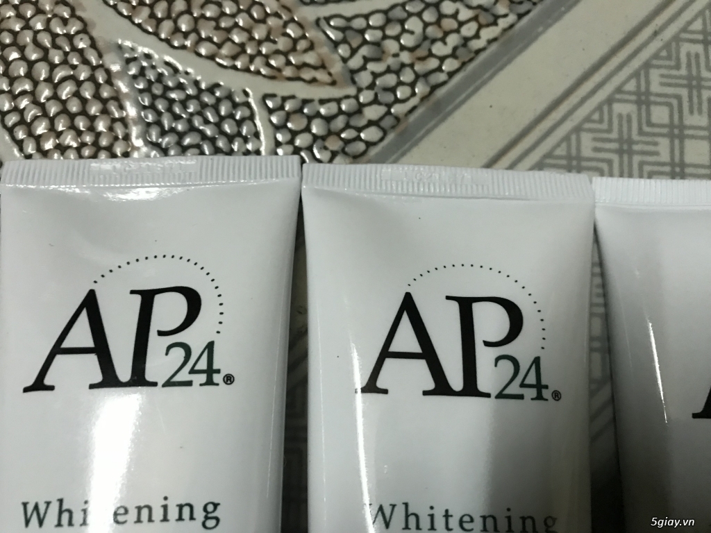 kem đánh răng AP24 - 1