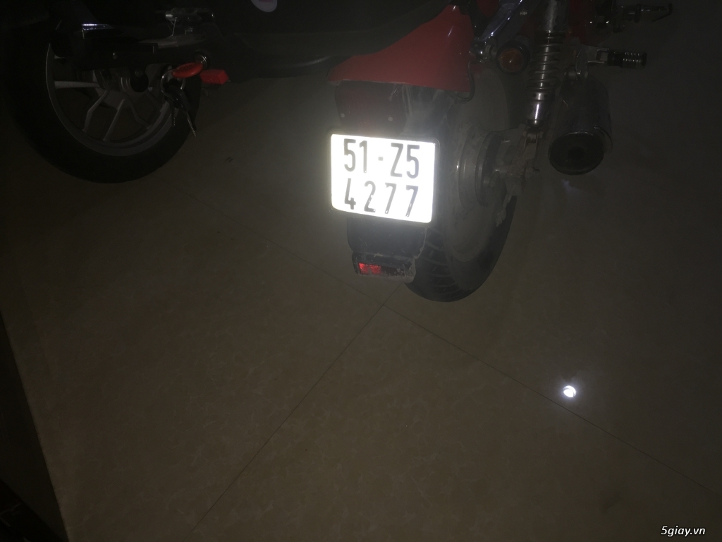 Cần bán moto magna daelim màu đỏ