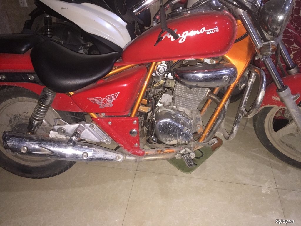 Cần bán moto magna daelim màu đỏ - 1