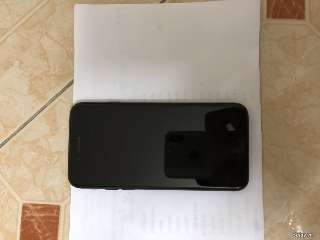 iPhone 7 đen nhám - 1