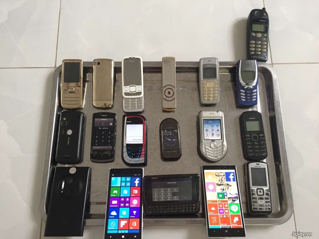 Cần bán chiếc Huyền Thoại Nokia 7380