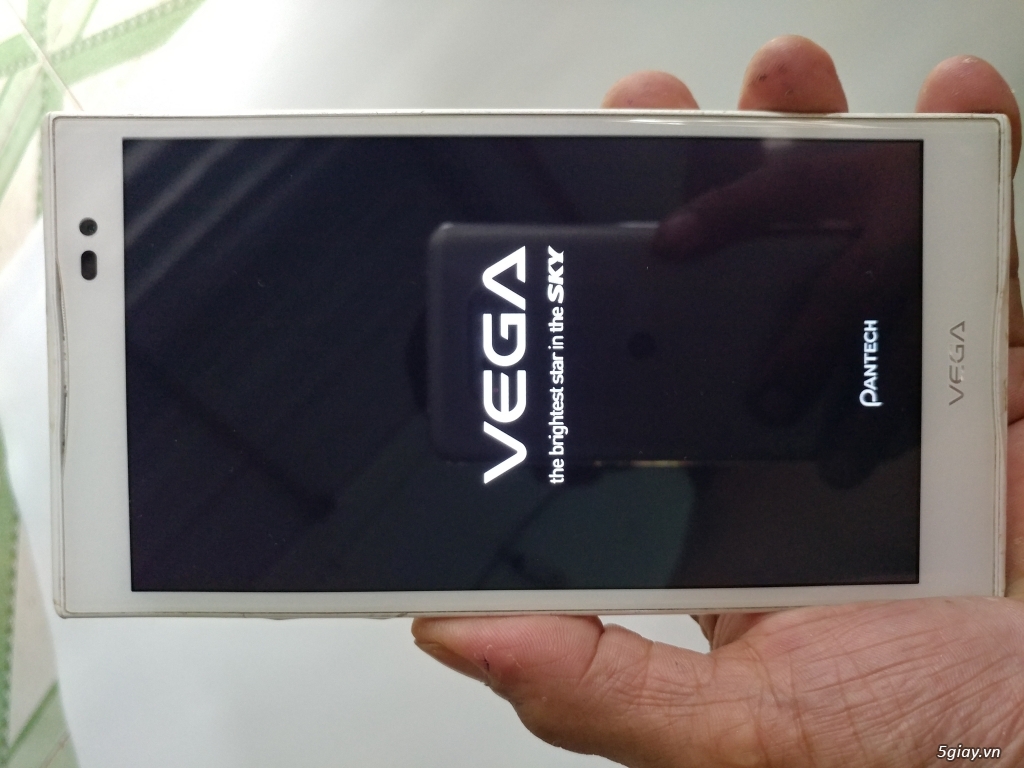 Sky A860 treo logo vega,màn hình ko vết xước.