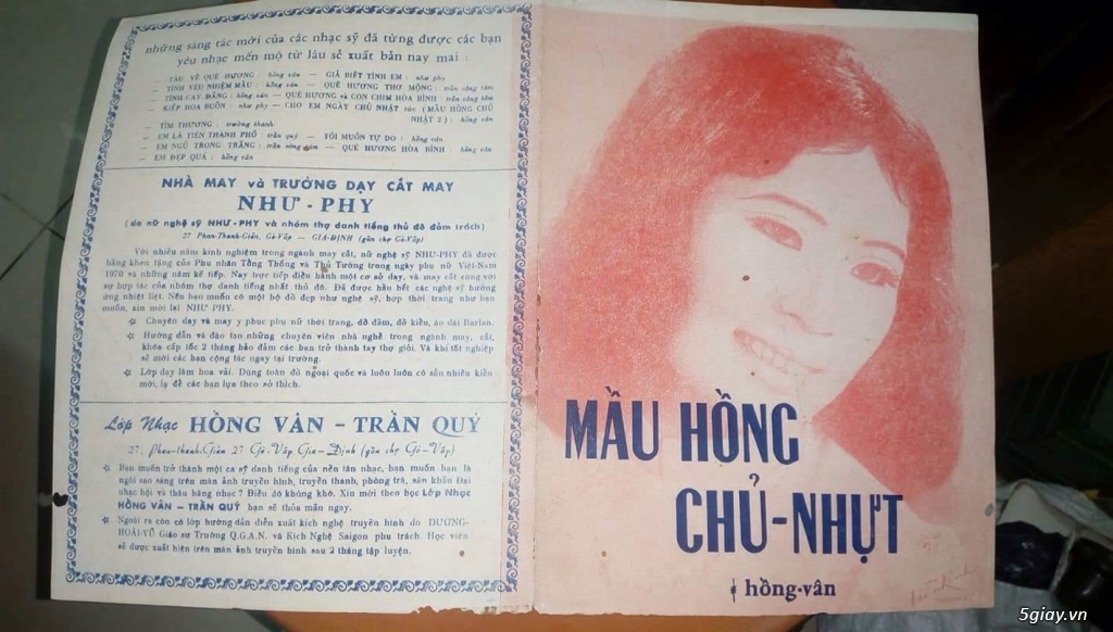 Topic bán những bìa nhạc xưa trước 1975