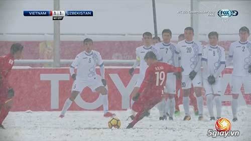 bàn thắng đẹp nhất giải Bắn hươu trắng trong tuyết bay đầy trời