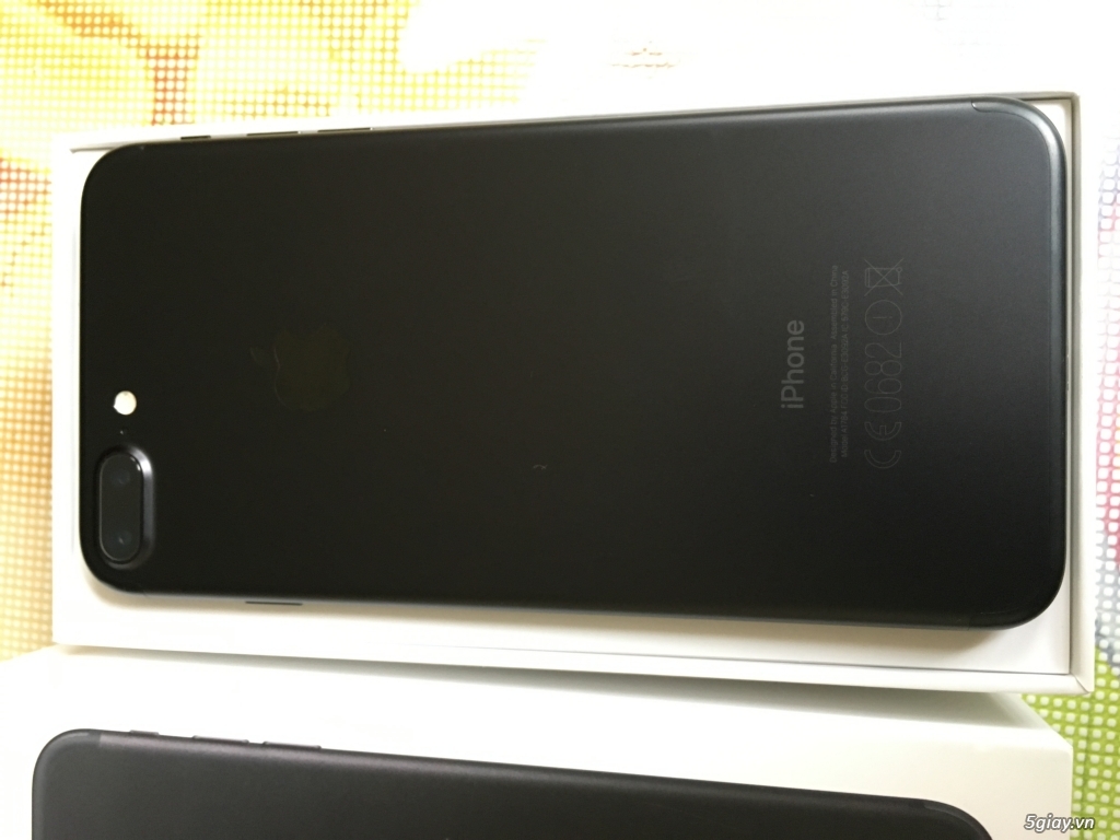 Cần bán : Iphone 7 Plus 256 GB đen nhám, Bảo hành Apple 30.6.2018