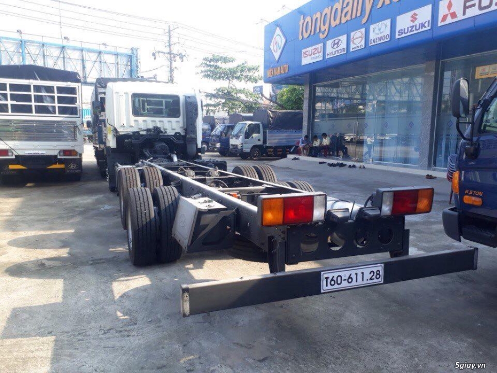 xe tải hyundai hd 210 nhập khẩu giá rẻ thị trường - 1