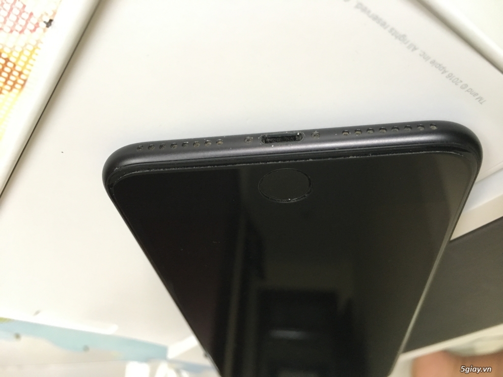 Cần bán : Iphone 7 Plus 256 GB đen nhám, Bảo hành Apple 30.6.2018 - 1