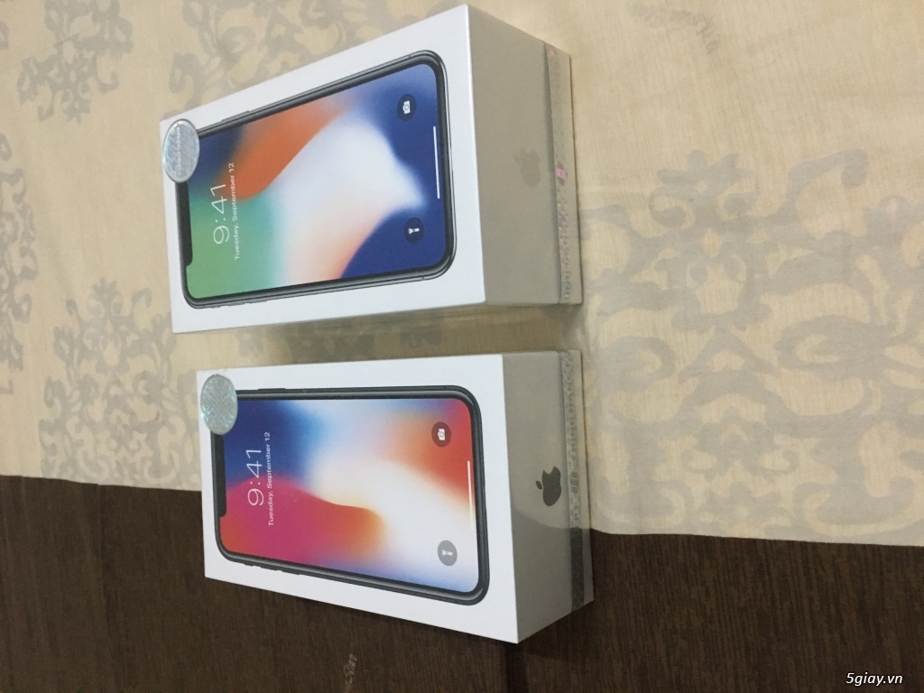 CẦN BÁN IPHONE X 256G CHÍNH HÃNG FPT NGUYÊN SEAL CHƯA ACTIVE