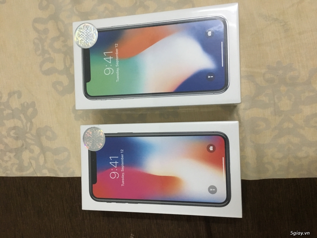 CẦN BÁN IPHONE X 256G CHÍNH HÃNG FPT NGUYÊN SEAL CHƯA ACTIVE - 1