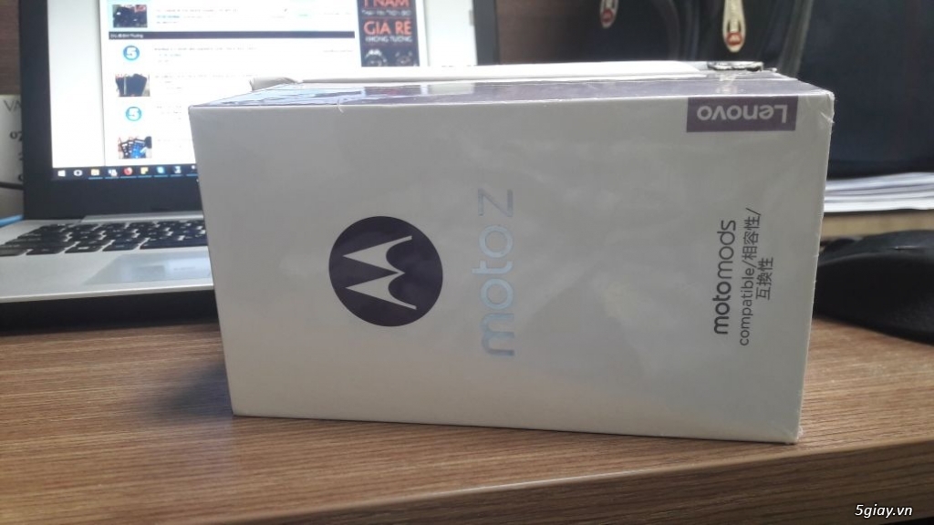 Motorola Moto Z XT1650-03 ĐEN 64GB - 1