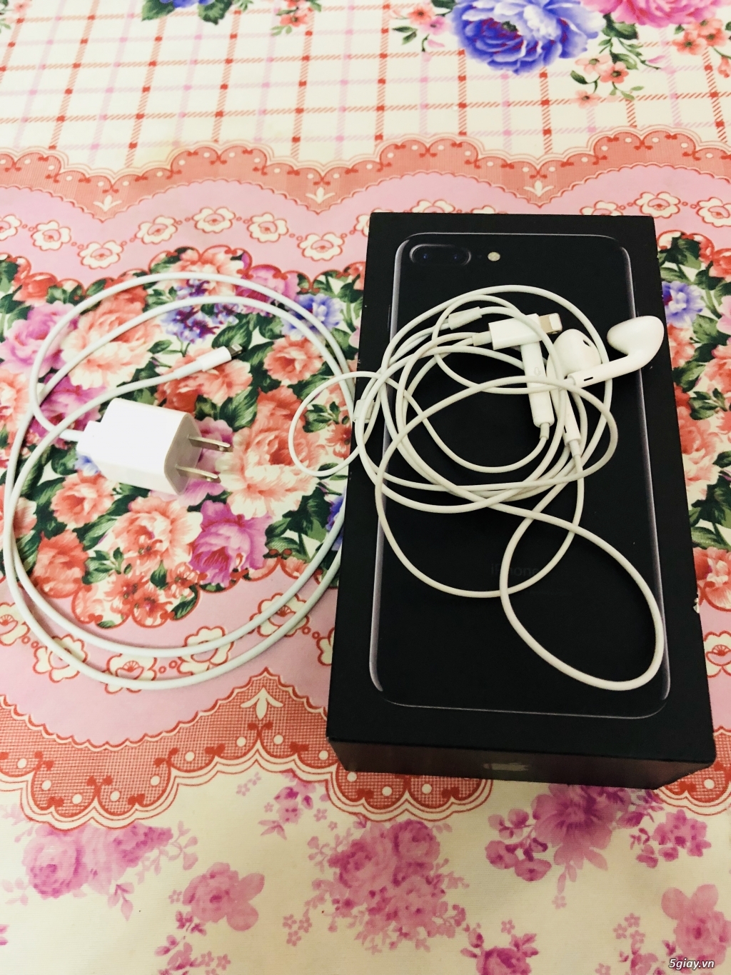 Cần bán Iphone 7plus hàng Mỹ Jetblack 128gb - 7