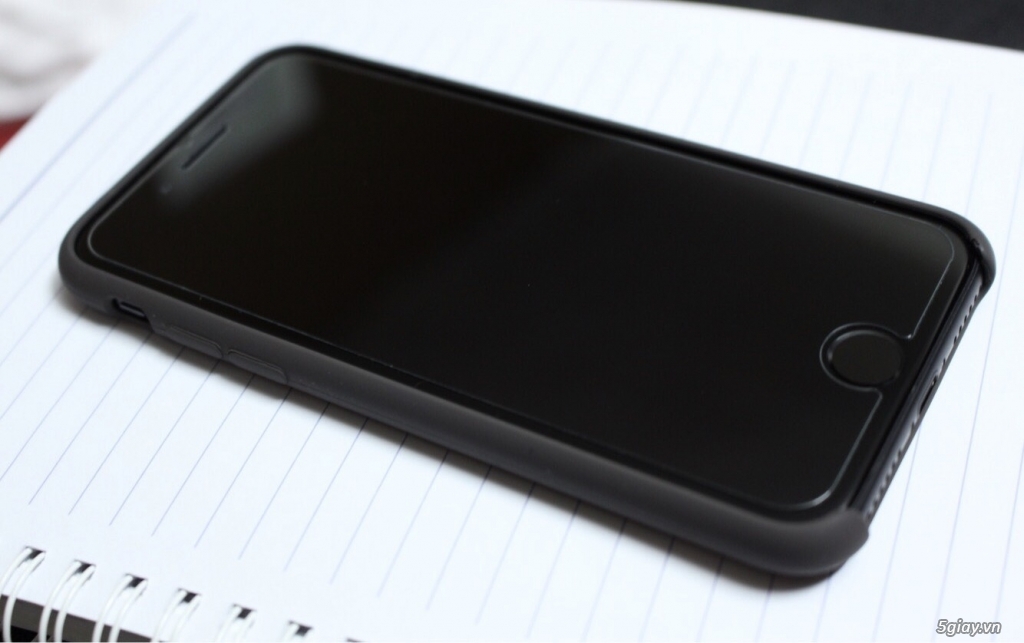 TPHCM_Iphone 7 Đen 32G Quốc tế Full phụ kiện + tặng kèm ốp zin Apple