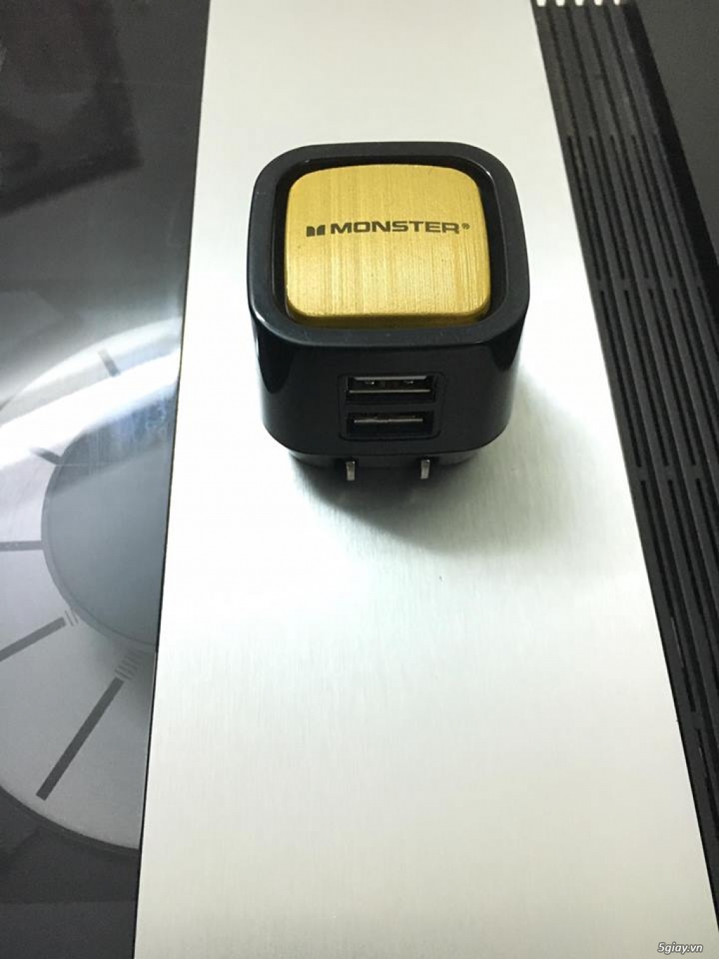 sạc 2,4A iphone ipad samsung monster usa - 3