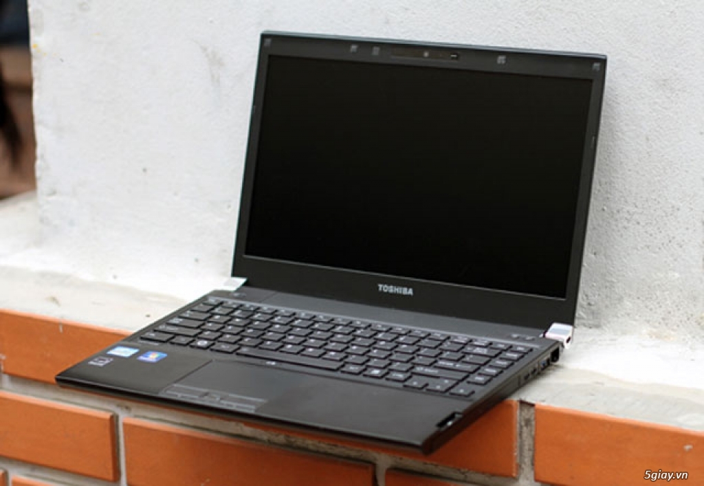 Cần bán: Laptop Toshiba R830 (Corei5-2520/Ram8gb/SSD250GB) | 5giay