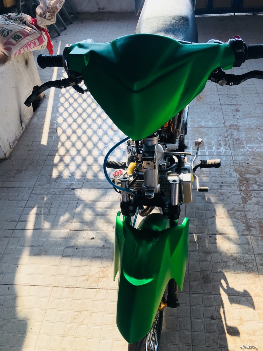 Ex độ xe chạy sân giá mềm - 3