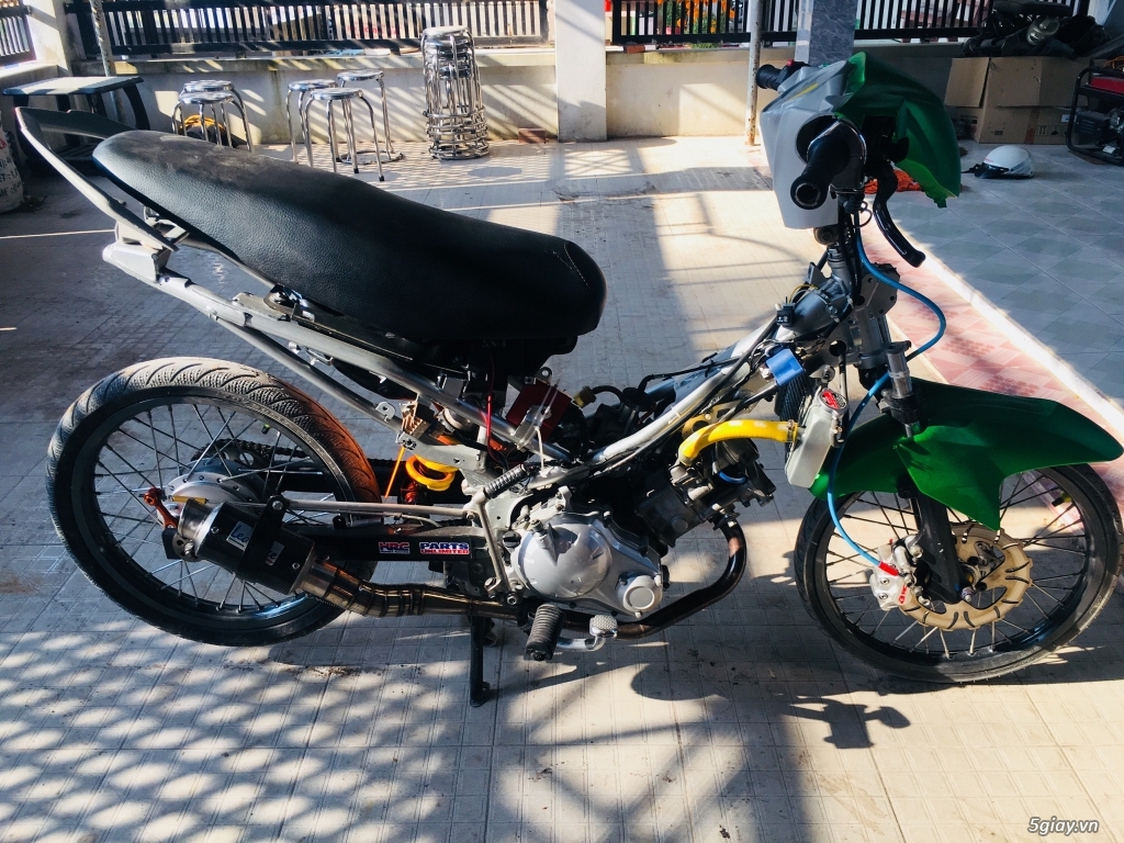 Ex độ xe chạy sân giá mềm - 2