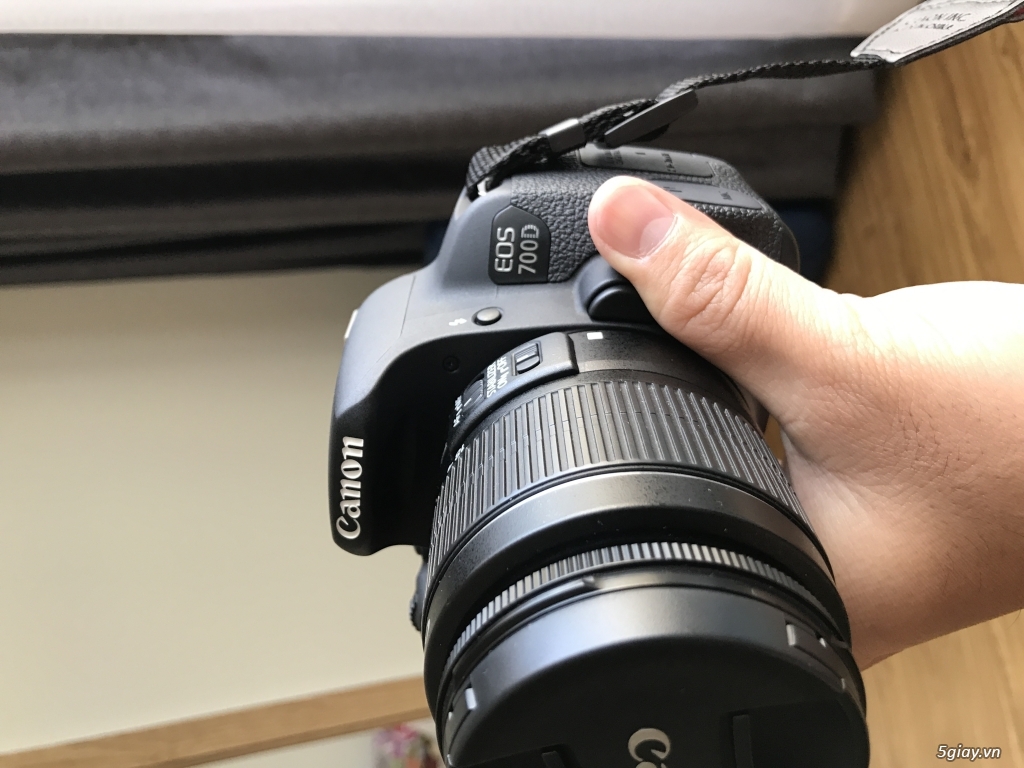 Bán máy ảnh canon EOS 700D - 2