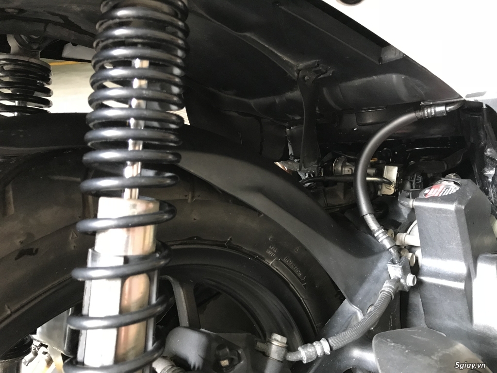 Chính chủ cần bán Shvn 150 lên sporty Đen Trắng 68tr - 1