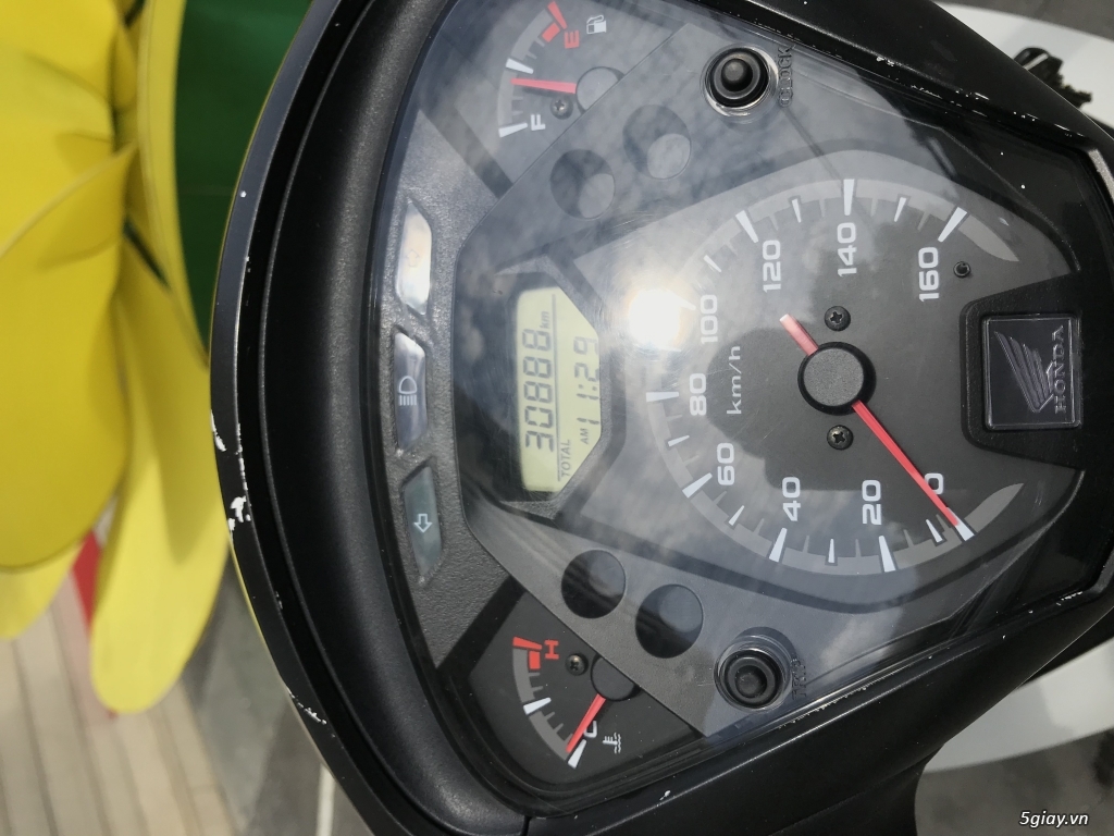 Chính chủ cần bán Shvn 150 lên sporty Đen Trắng 68tr - 2