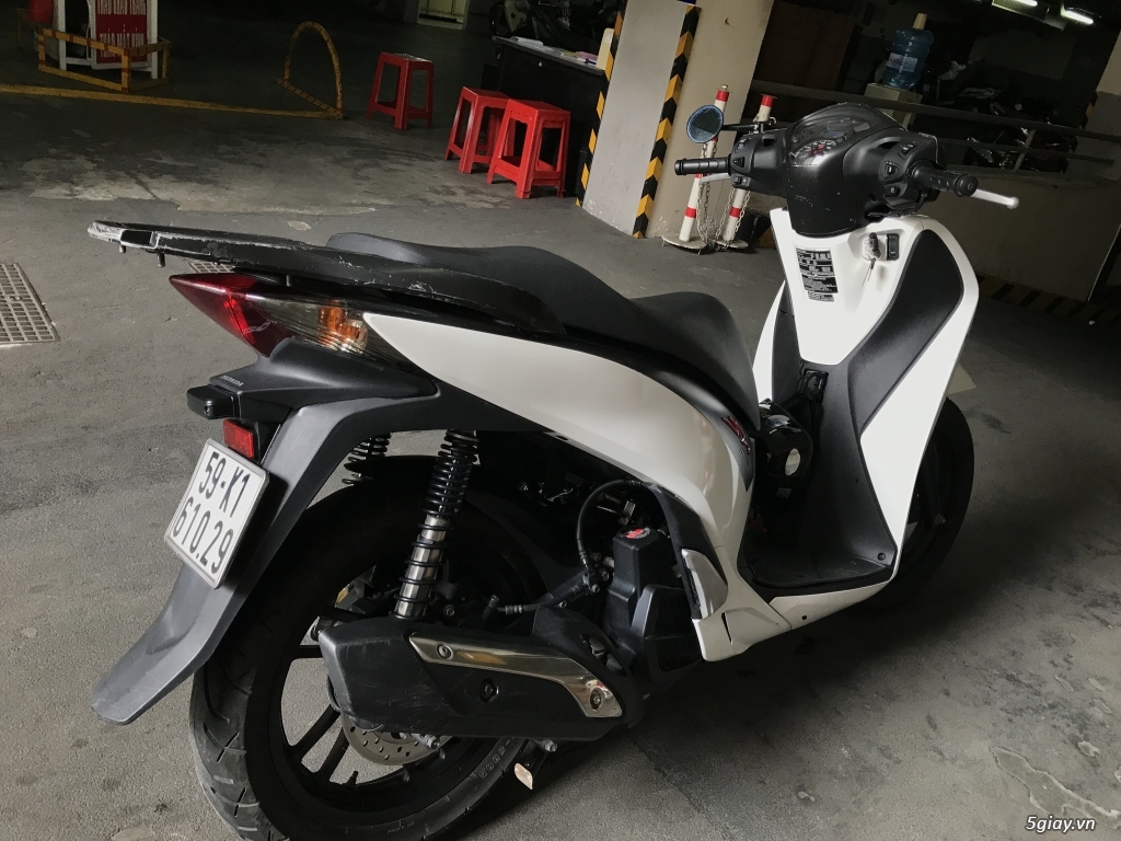 Chính chủ cần bán Shvn 150 lên sporty Đen Trắng 68tr - 4