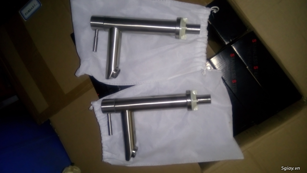 Vòi lavabo lạnh inox 304