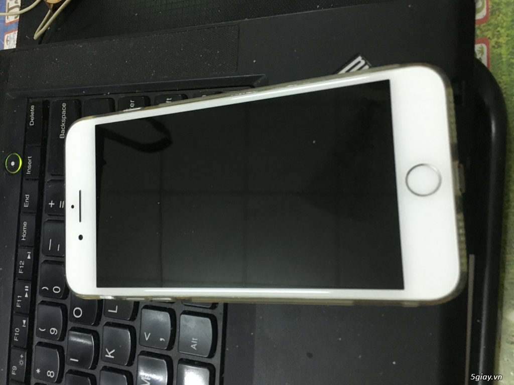 Iphone 8plus silver hàng fpt fullbox bh 20/11