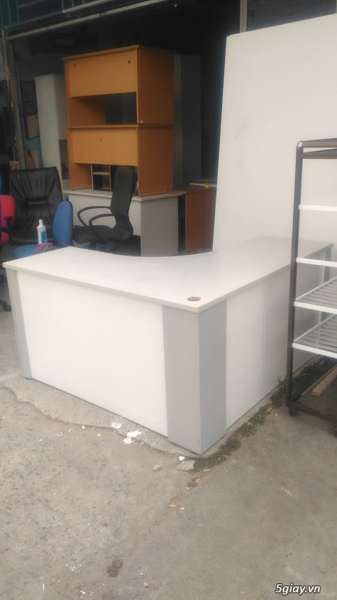 Quầy tiếp tân