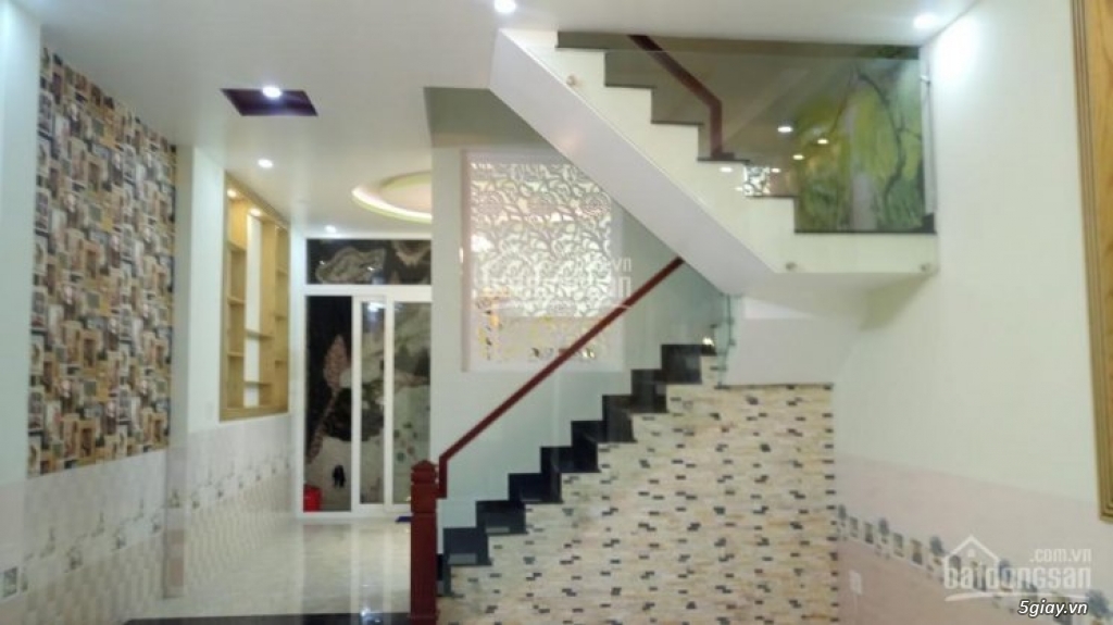 Bán nhà đường Nguyễn ảnh Thủ, quận 12, dt: 5x20m, giá: 3.8 tỷ, SHR - 2