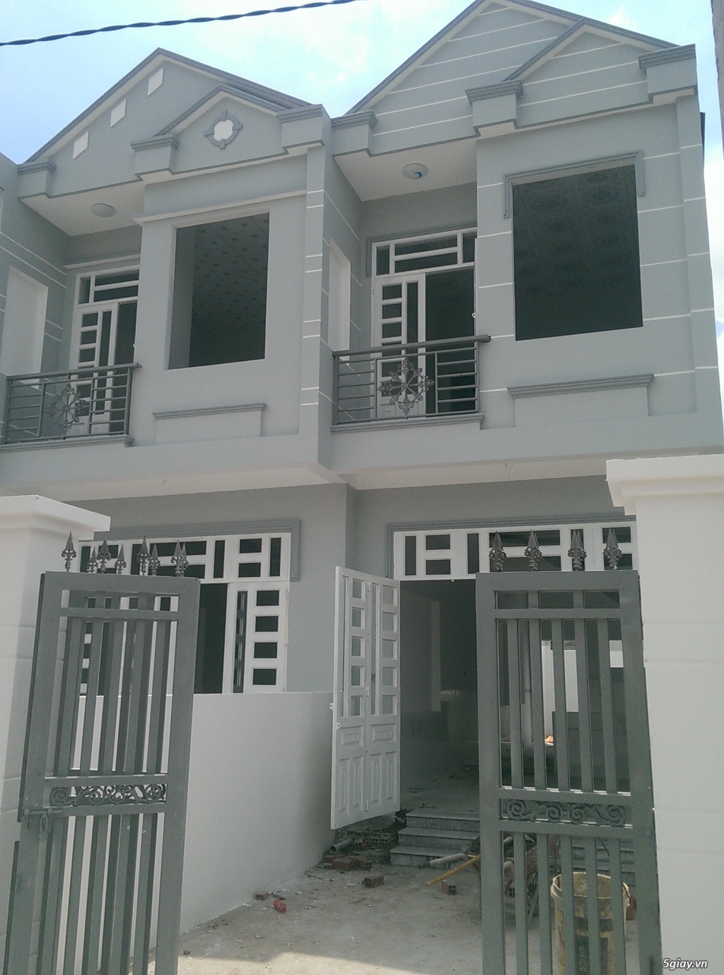 Bán nhà sổ hồng  đường phùng hưng ấp long đức 3  , dt: 4,5x19m, 1trệt