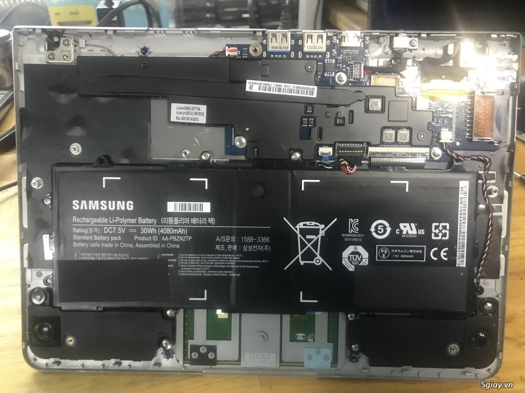 Chromebook Samsung XE303C12 cần bán - 5