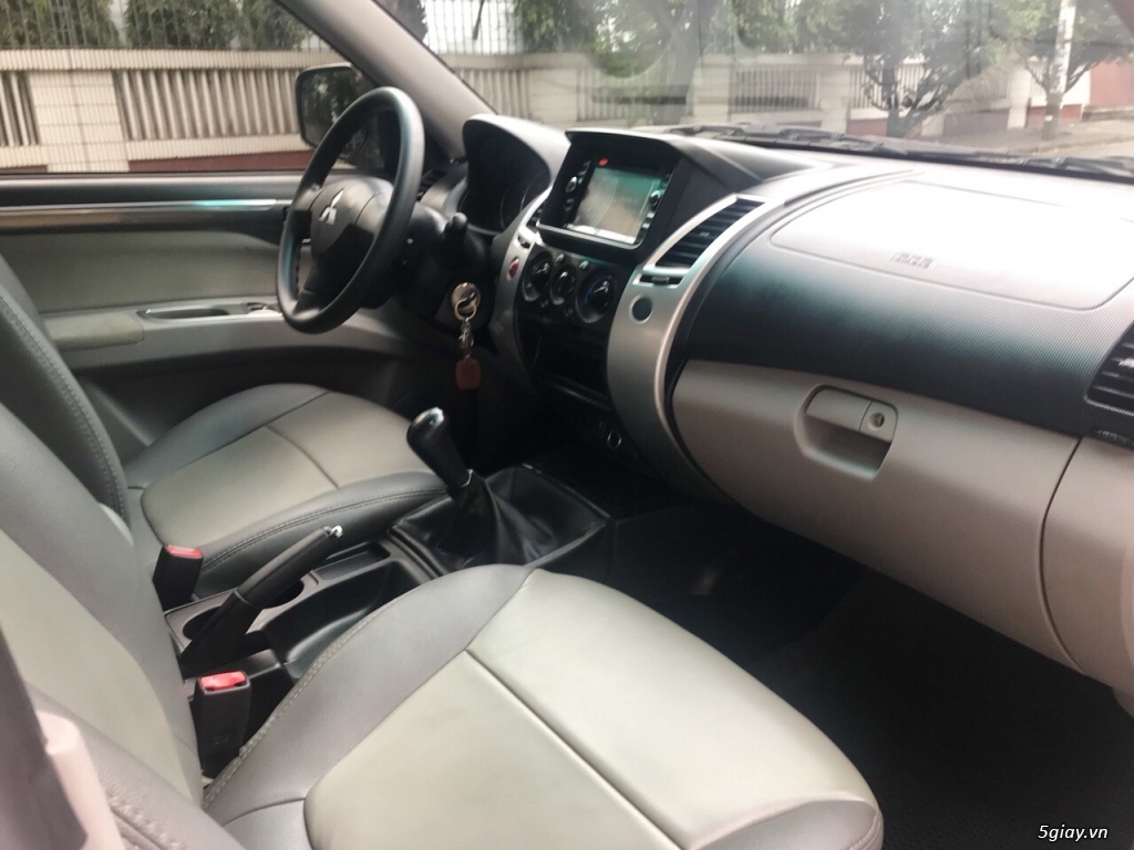 Xe Mitsubishi Pajero sport 2.5 MT đăng kí tháng 1/2017 - 5