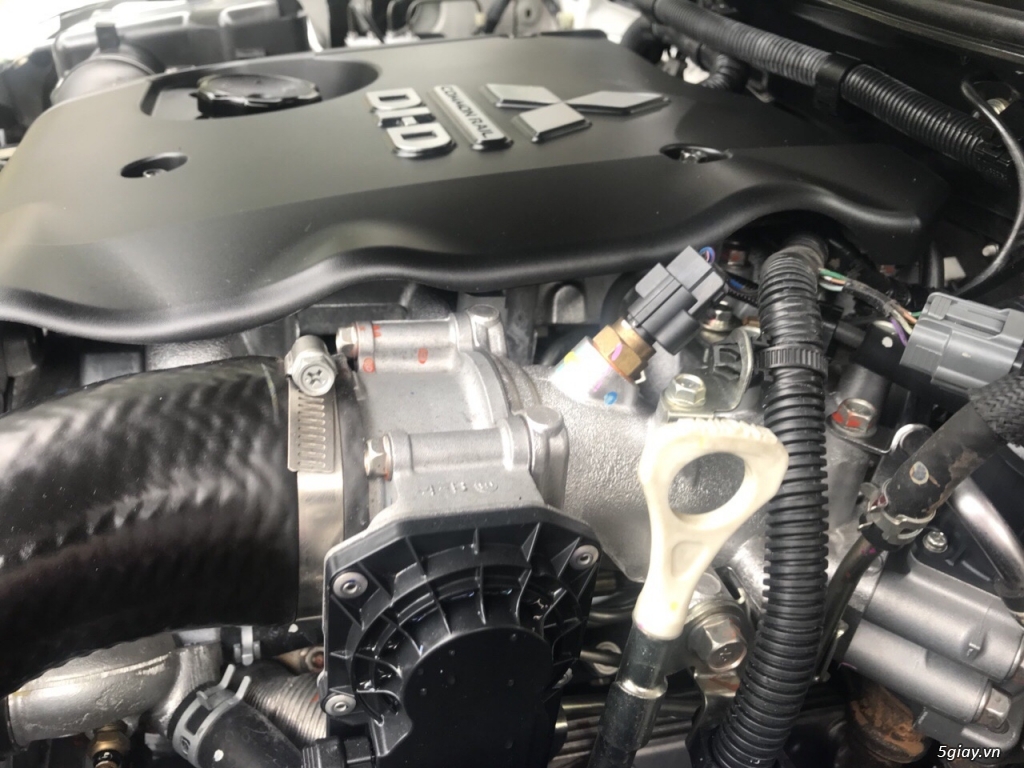 Xe Mitsubishi Pajero sport 2.5 MT đăng kí tháng 1/2017 - 8