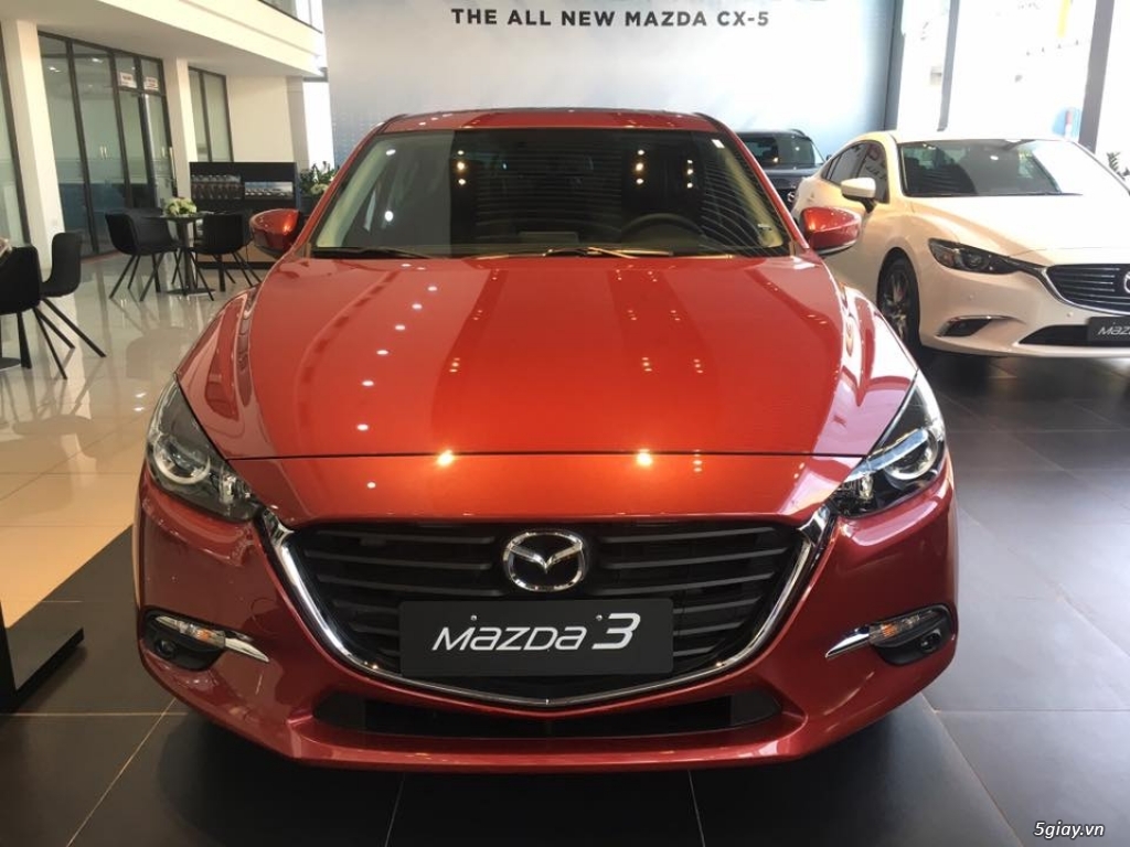 Mazda 3 1.5l SD new 2018 giá tốt, giao xe ngay