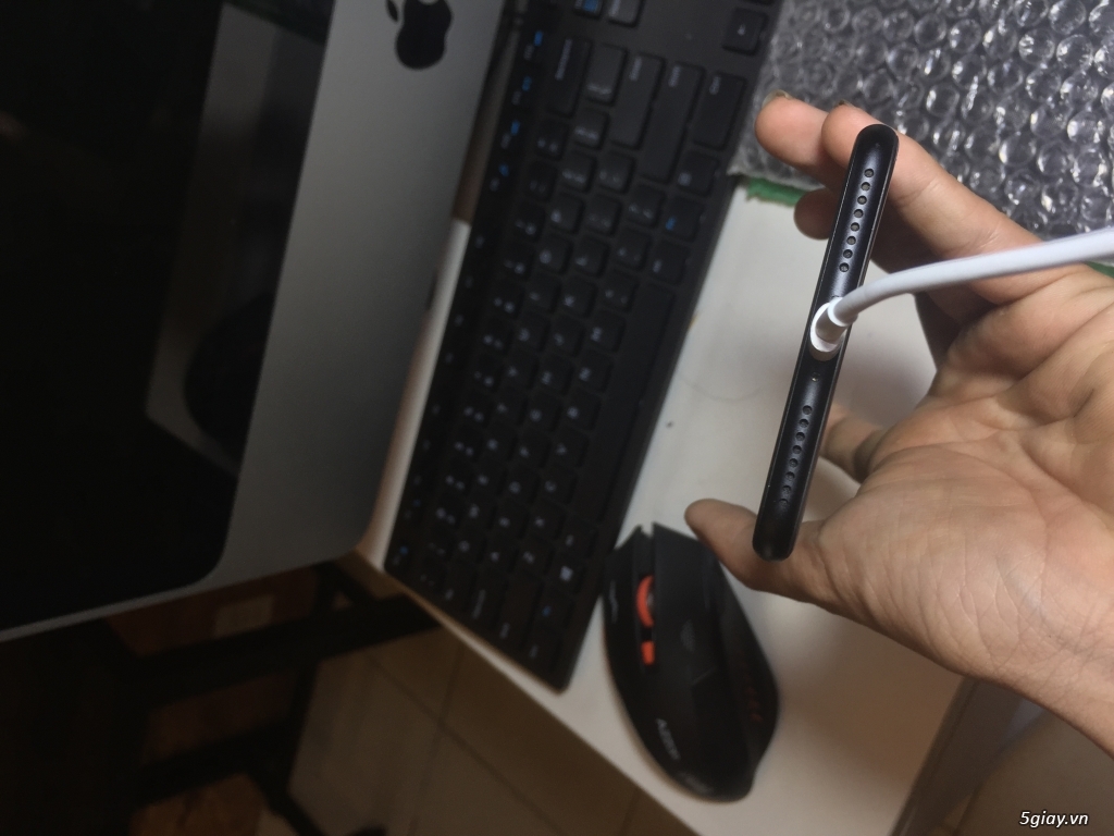 Iphone 7plus 32gb 99% vỏ đẹp kính trầy nhẹ