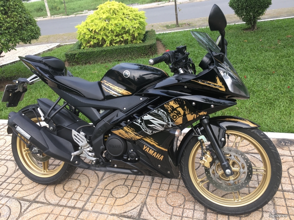 Yamaha R15, bản V2,