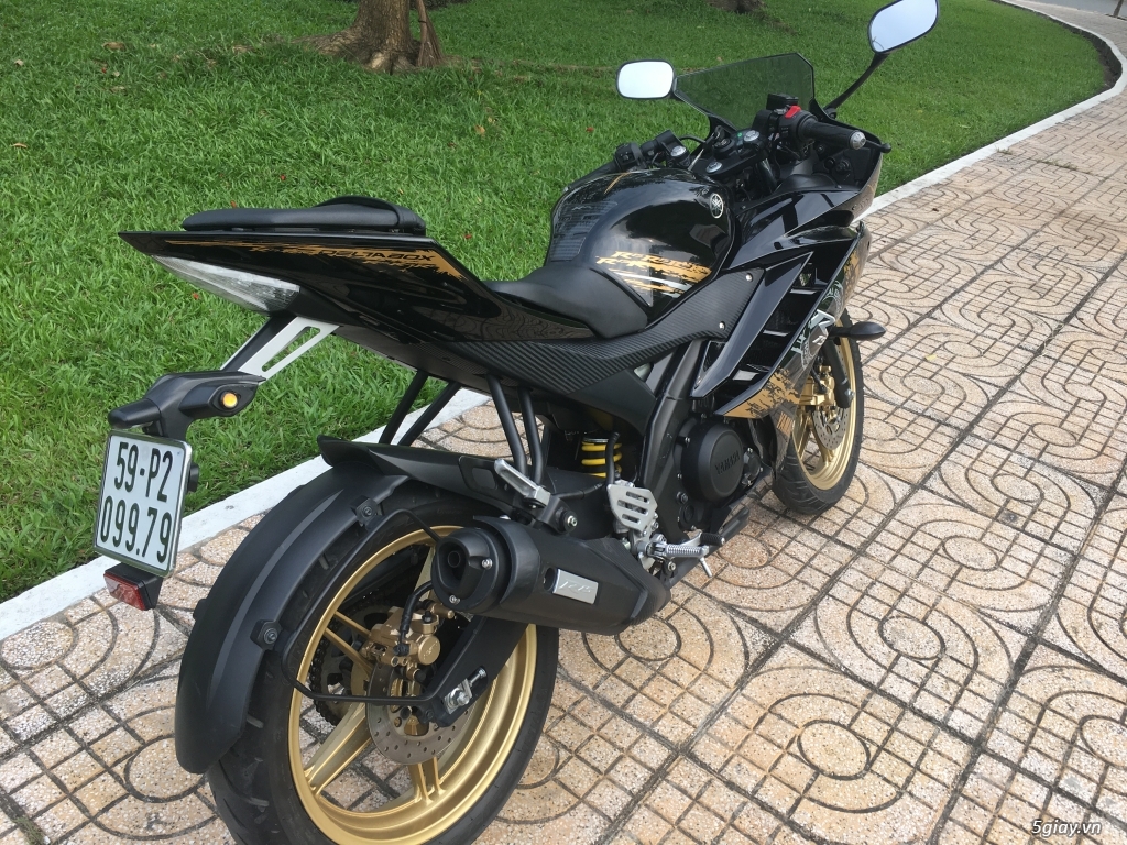 Yamaha R15, bản V2, - 2