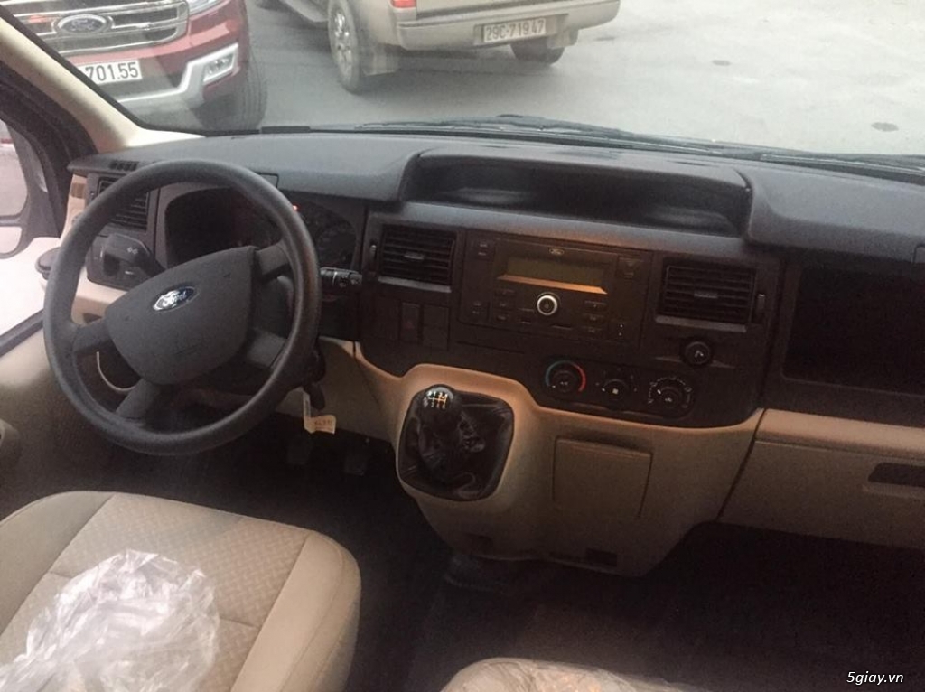 Bán xe Ford Transit Mid 2018 mới 100% trả góp lên tới 90%,giao tận nơi