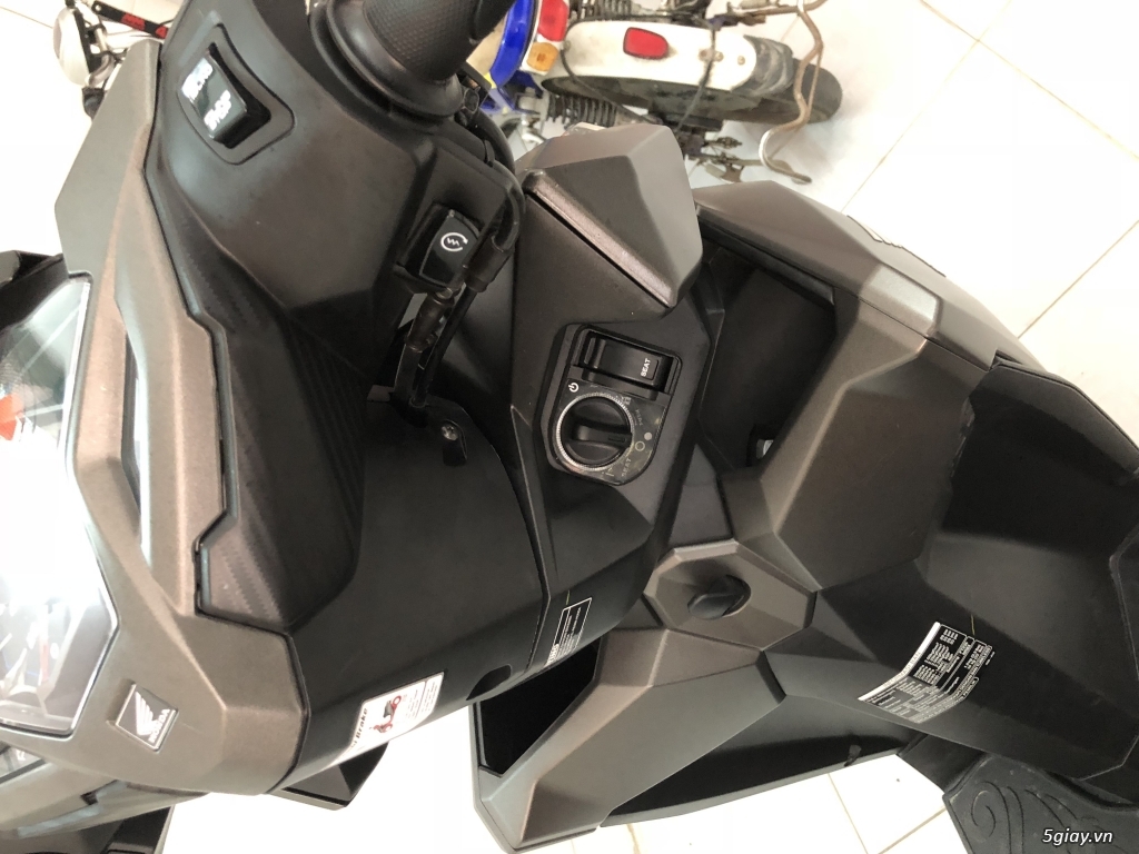Cần bán vario 150 dk 10/2017 odo 1700km ổ khoá Smartkey + Ohlins - 2