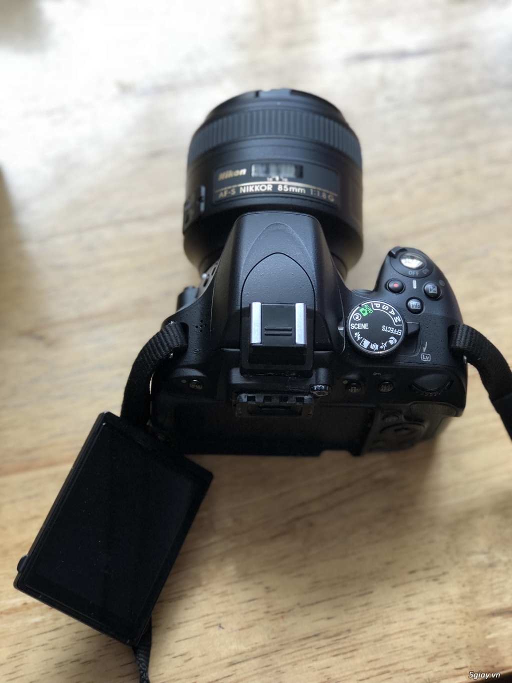 Trọn bộ Nikon D5100 len kit và lens 85+35mm