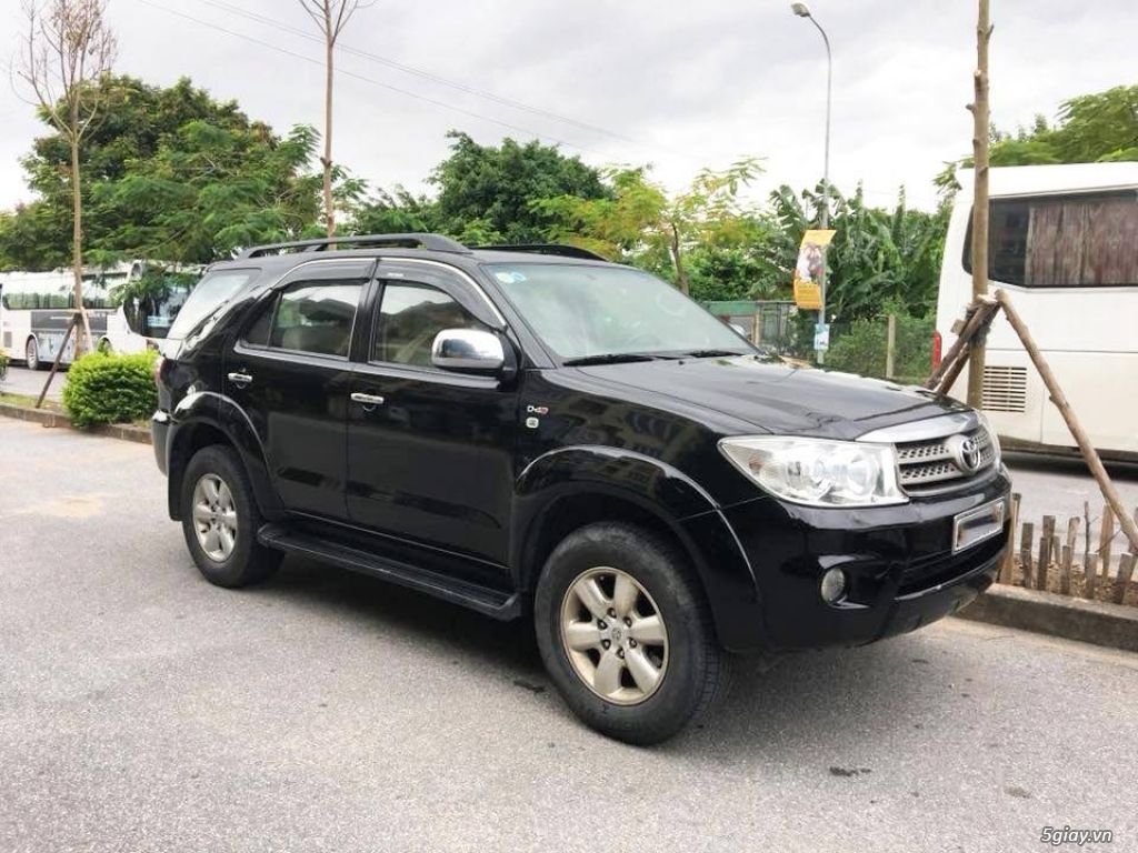 Bán xe toyota foturner 2010