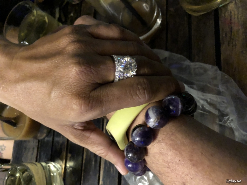 Hồ Ngọc Hà chuẩn bị làm đám cưới với Kim Lý hay sắp chuyển sang ngạch buôn kim cương?