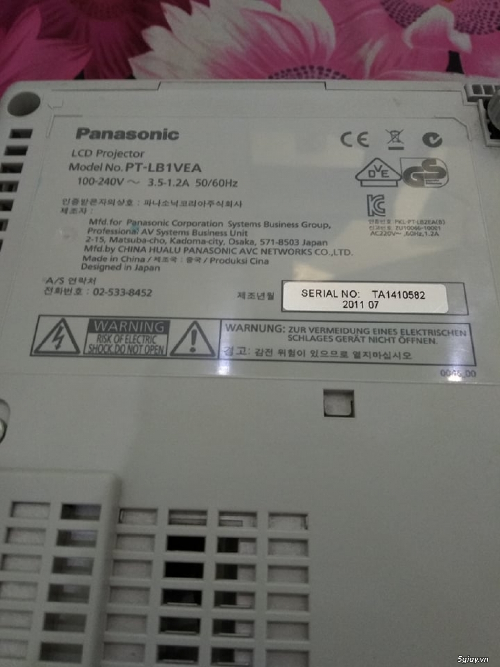 Máy chiếu Panasonic PT-LB1E